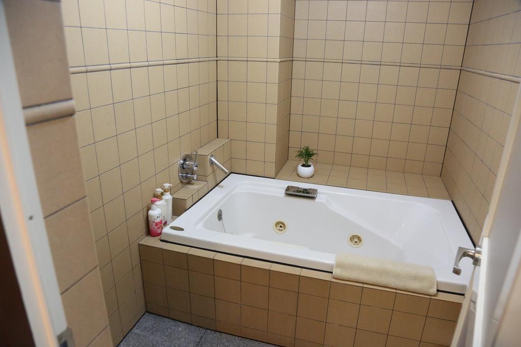 Hotel Tomato Kure Eksteriør billede
